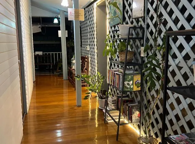 Baan Chanasongkram Hostal *
