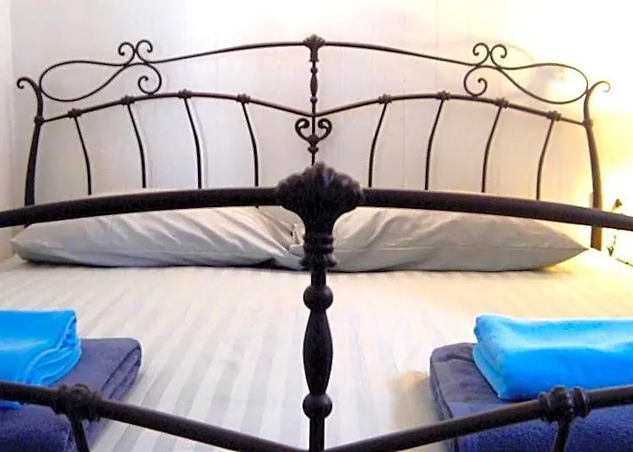 Hostal Baan Chanasongkram