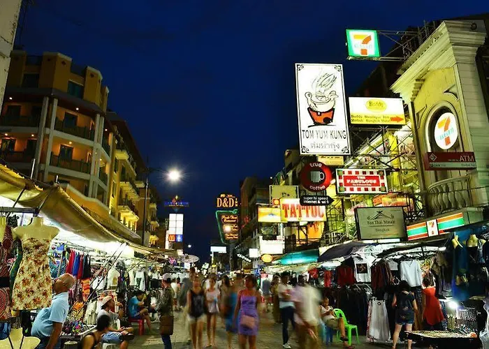 Hostal Baan Chanasongkram
