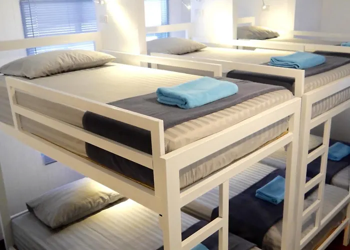 Hostal Baan Chanasongkram Bangkok