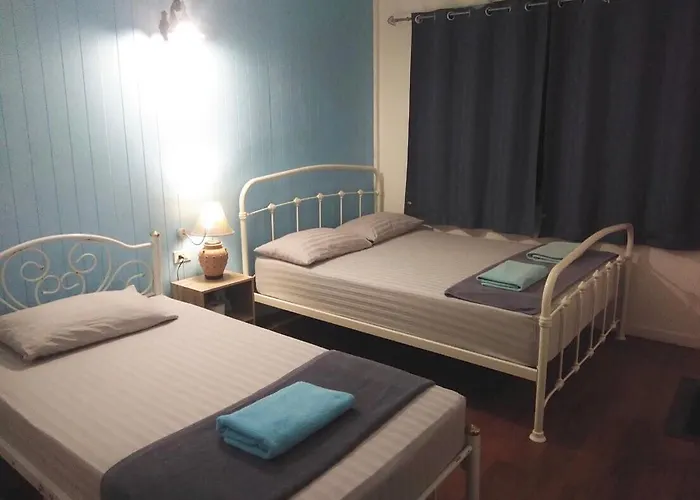 Hostal Baan Chanasongkram